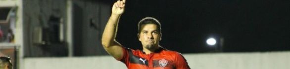 André Lima se despede do Vitória: 
