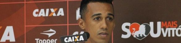Com Juninho, Vitória divulga lista de relacionados para encarar o Corinthians