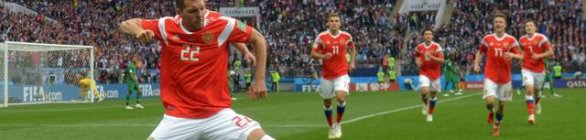 Festa completa: técnico mostra estrela, e Rússia abre a Copa em casa com goleada
