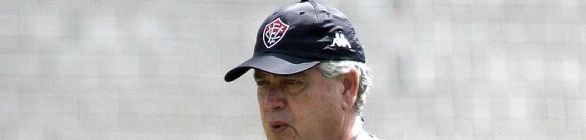 Em preparação para retomada, Geninho mostra preocupação com condição dos atletas