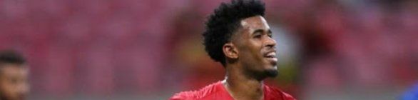 Vitória anuncia contratação do atacante Ewandro