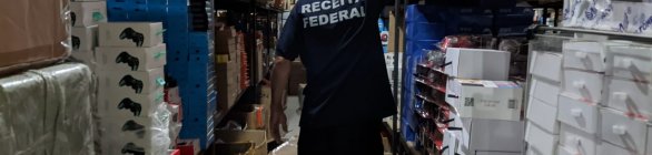 Receita apreende brinquedos e produtos eletrônicos falsificados 