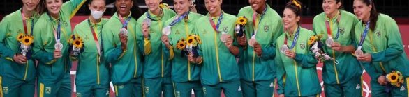 Seleção feminina de vôlei conquista a medalha de prata em Tóquio 2020