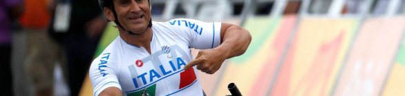 Alex Zanardi volta para casa após 18 meses no hospital