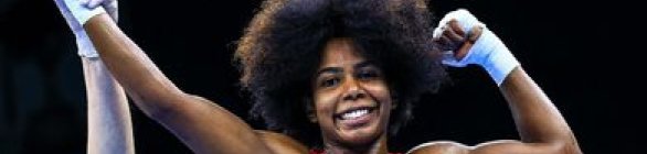 Jucielen Cerqueira e Caroline Almeida estreiam bem no Mundial de Boxe