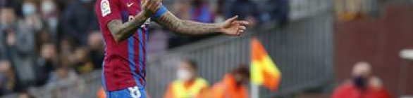 Daniel Alves confirma saída do Barcelona