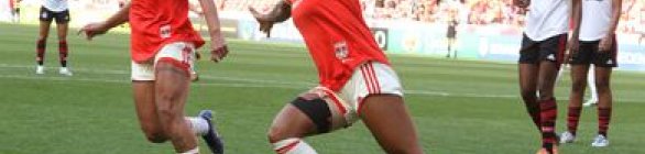 Inter elimina Flamengo e se garante em semi do Brasileiro Feminino