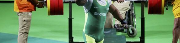 Evânio da Silva é prata no Rio e dá 1ª medalha ao Brasil no halterofilismo