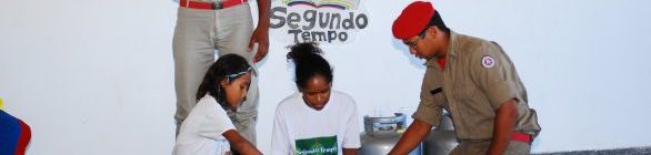 Programa Segundo Tempo leva crianças de bairros carentes ao Vilas Tênis Clube
