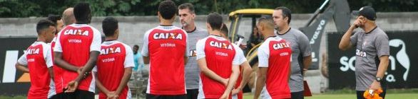 Corpo e espírito: elenco do Vitória visita Igreja do Bonfim e treina na Toca