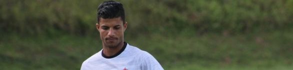 Com lesão muscular, Caíque Sá desfalca o Vitória contra o Atlético-MG