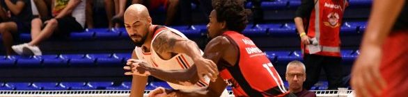Jogo coletivo funciona, Flamengo bate o Vitória e fecha torneio em terceiro