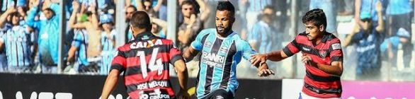 Com um a mais, Grêmio até pressiona, mas Vitória segura empate no Jaconi