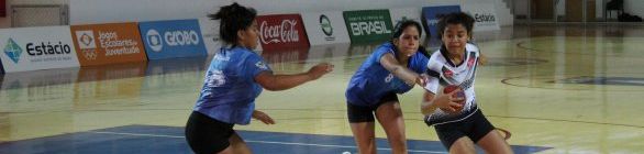Jogadora de handebol é destaque da equipe baiana nos Jogos Escolares