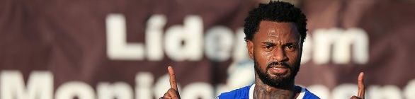 Corinthians tem acerto verbal com volante Renê Júnior, do Bahia