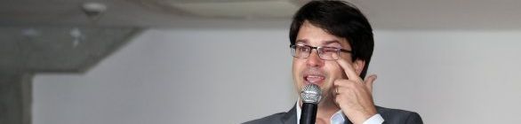 Bellintani se emociona e prega união ao ser empossado presidente do Bahia