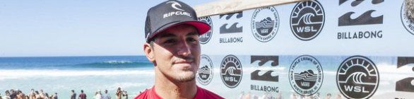 Medina supera John John e encerra o ano como surfista mais bem pago do mundo