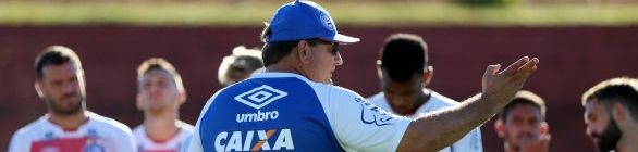  Com quase todo elenco à disposição, Bahia divulga relacionados pegar o Náutico
