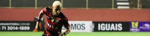 Três de Neilton Vitória bate Bragantino e avança à quarta fase da Copa do Brasil