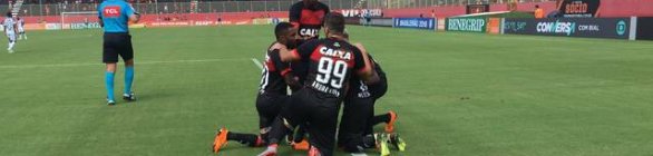 Vitória bate Ceará no Barradão e deixa a zona de rebaixamento da Série A