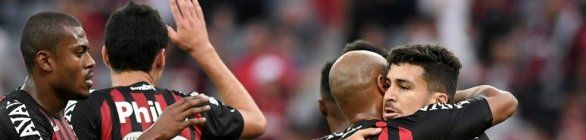 AtléticoPR goleia o Vitória, sai da lanterna e leva à demissão de Vagner Mancini