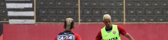 Com retornos de Aderllan e Erick Vitória está relacionado para encarar o América