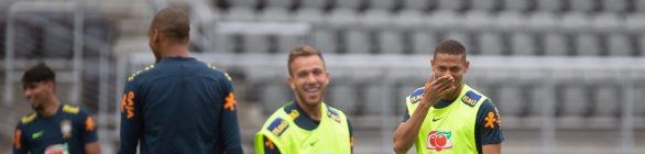 Neto, Militão, Dedé, Alex Sandro, Arthur e Richarlison serão titulares
