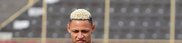 Neilton avalia má fase e nega corpo mole: “Não estou de sacanagem”