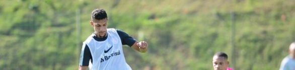 Vitória encaminha contratação do zagueiro Gabriel Silva, que estava no Inter