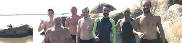 Praia do Leblon em Belém Novo reúne nadadores e triatletas para desafio aquático