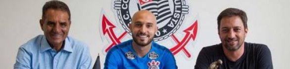 Corinthians anuncia a contratação do meia Régis, emprestado pelo Bahia