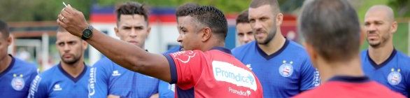 Roger Machado ganha primeira semana livre para treinos