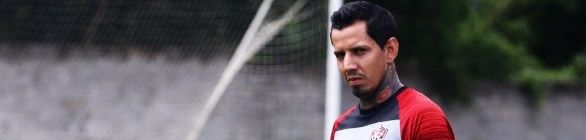 Após dois meses no clube, zagueiro Victor Ramos pede para deixar o Vitória