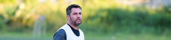 Em estreia no Vitória, Osmar Loss pontua evolução tática e lamenta empate