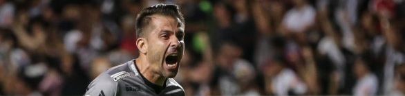 Com show de Victor nos pênaltis, Atlético bate Unión La Calera e vai às oitavas