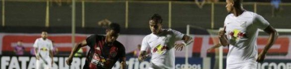 Vitória joga mal e perde em casa para o Bragantino