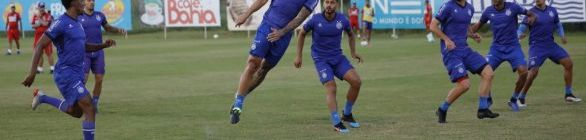 Sem Gilberto e Élber, Roger começa a montar o Bahia para pegar o Ceará