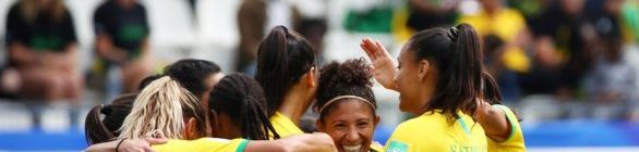 Brasil vai às oitavas com empate contra a Itália