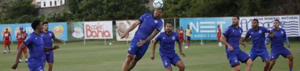 Sem Douglas Augusto, Roger Machado testa novo esquema tático em treino do Bahia