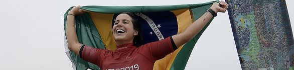 Chloé Calmon é ouro no longboard e Brasil é 2º lugar no quadro de medalhas 