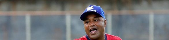 Roger Machado diz não ter recebido convite do Cruzeiro: “Estou muito feliz aqui