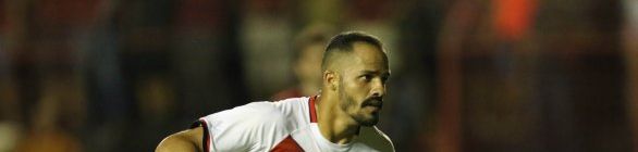 O dono da 9: após instabilidade, Anselmo Ramon se firma no ataque do Vitória