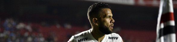 Daniel Alves ainda vê São Paulo na disputa pelo Brasileirão
