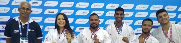 Ouro na natação e sete medalhas no karatê. Este foi o saldo de medalhas da Bahia