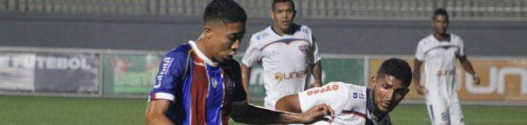 Caíque marca aos 49, Bahia vence o Bahia de Feira e assume a liderança do Baianã