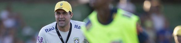 Jardine muda toda a zaga da seleção sub-23 e confia em liberações para Olimpíada