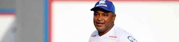 Roger Machado avalia possibilidade de jogo sem torcida na Arena Fonte Nova