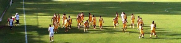 Caio Junior comanda treino técnico e não esboça time titular para o Ba-Vi