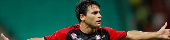 Vitória marca 2 gols em 11 minutos, mas Inter busca empate em Salvador