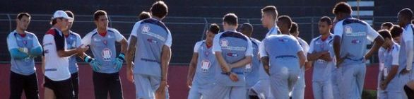 Ao pé do ouvido: titulares ficam fora de treino e têm conversa com Caio Jr.
